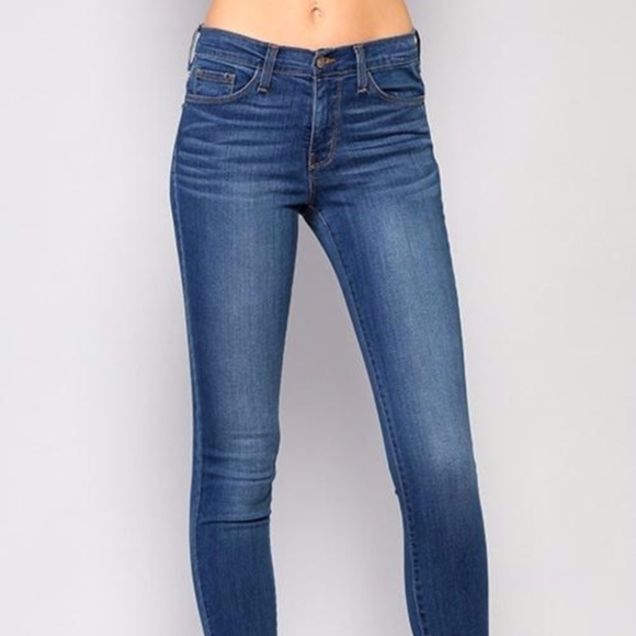 NWT Medium Wash Skinny Jeans Size 25 - Picture 4 of 7